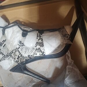 Anne Michelle Black and Gray Snakeskin Heels
